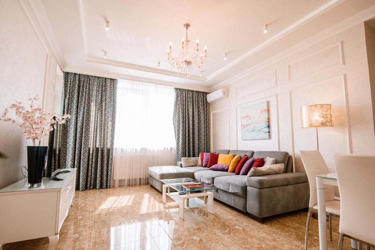 Appartement Luxury for business&pleasure Royal 1 à Kiev Extérieur photo