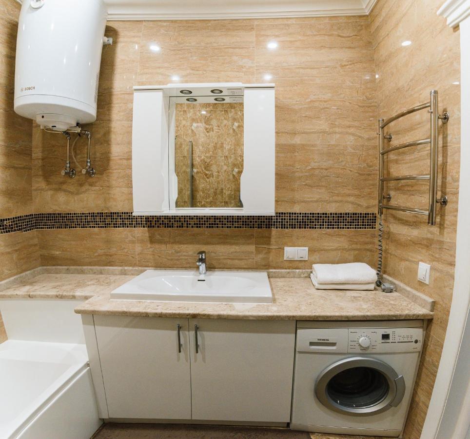 Appartement Luxury for business&pleasure Royal 1 à Kiev Extérieur photo